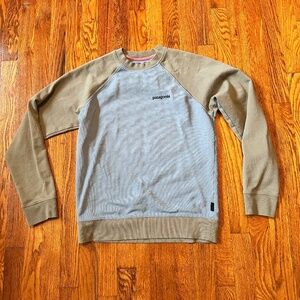 Patagonia Lightweight Unisex P-6 Crewneck Sweatshirt